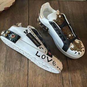Dolce & Gabbana Heart Leather Elegant Style Low-Top